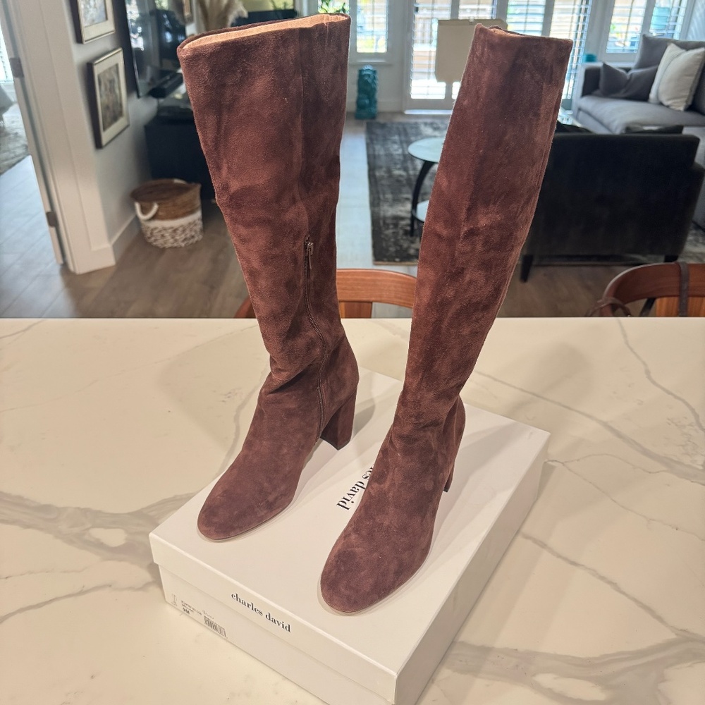 Charles David Women's Brilliant Brown Suede Boots Size 9